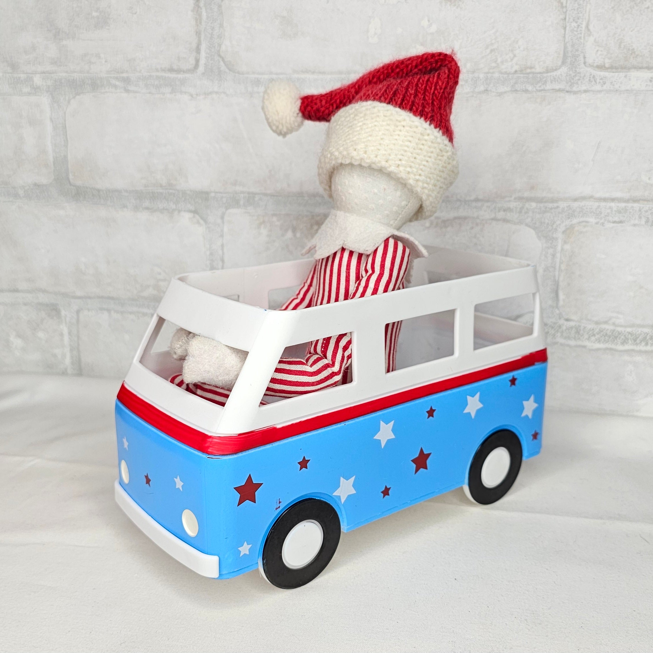 Elf Bus – Happy Brooke